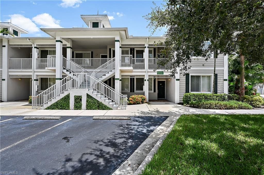 7930 Mahogany Run Ln 824, Naples, FL 34113-32