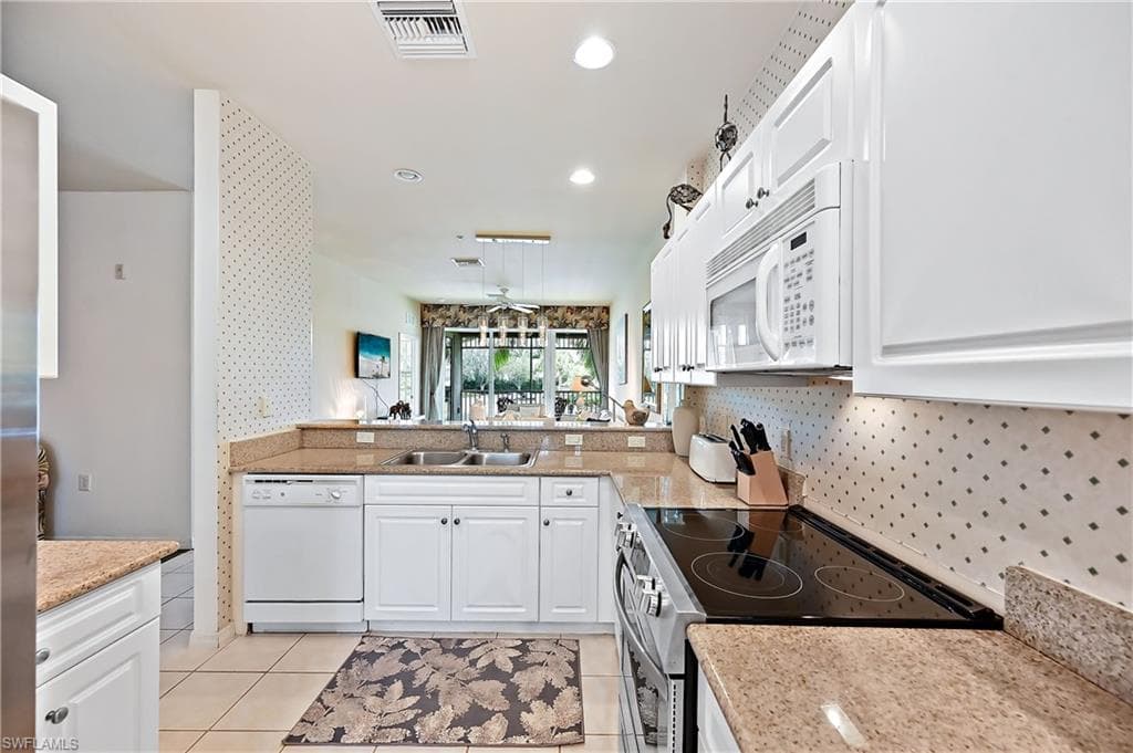 7930 Mahogany Run Ln 824, Naples, FL 34113-5