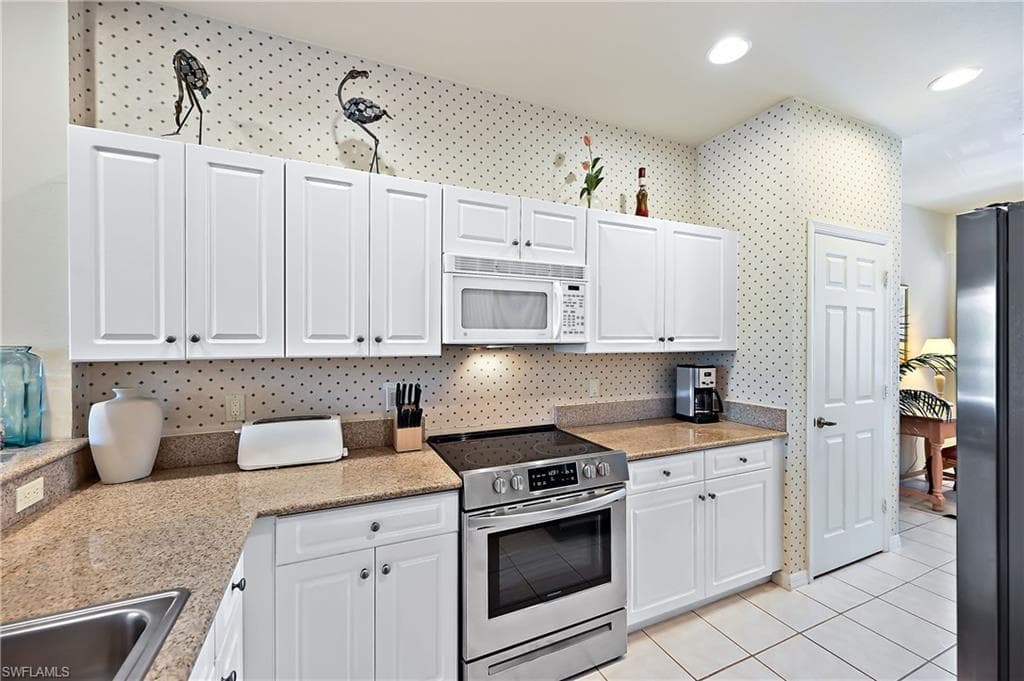 7930 Mahogany Run Ln 824, Naples, FL 34113-6