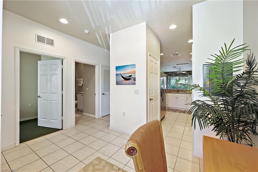 7930 Mahogany Run Ln 824, Naples, FL 34113-7
