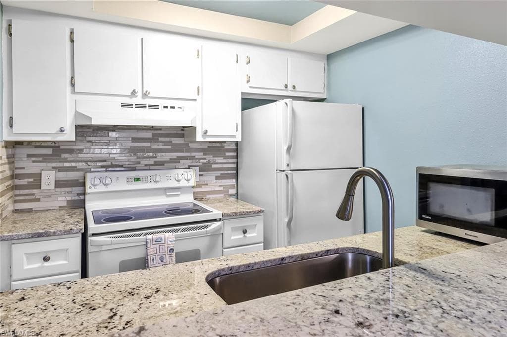 4321 27th Ct SW Bldg 18 -101, Naples, FL 34116-9
