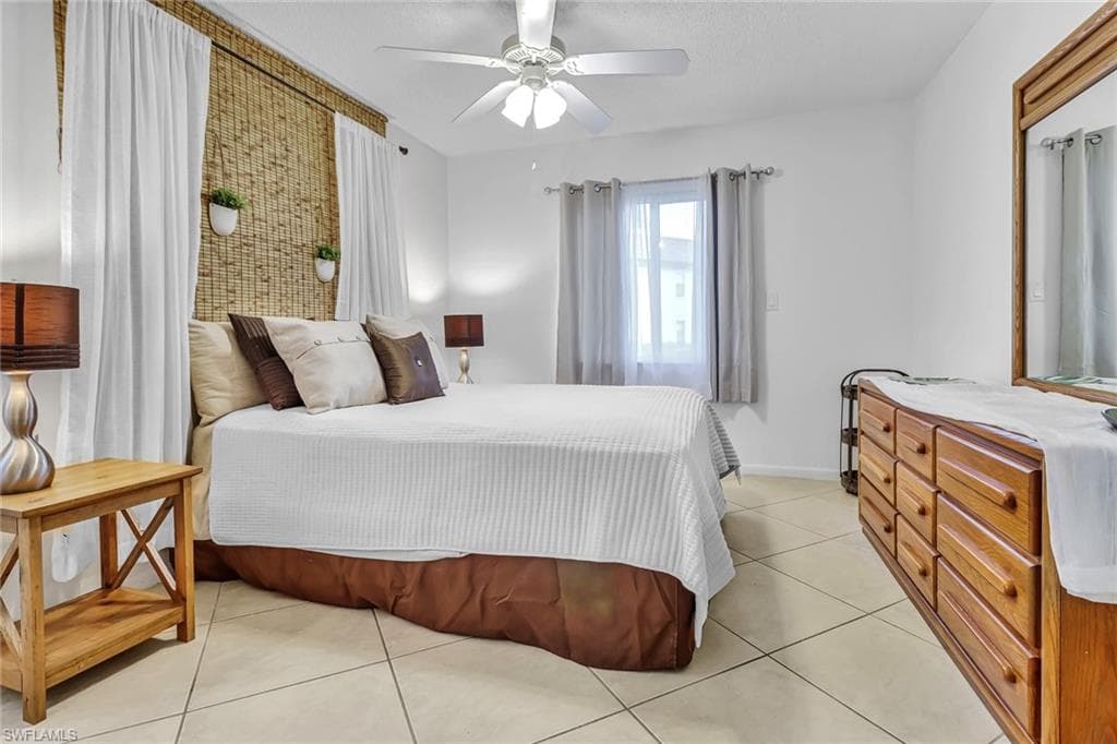 4321 27th Ct SW Bldg 18 -101, Naples, FL 34116-18