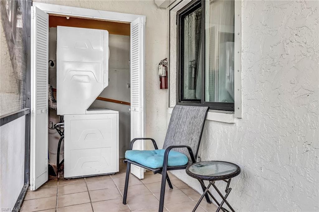 4321 27th Ct SW Bldg 18 -101, Naples, FL 34116-28
