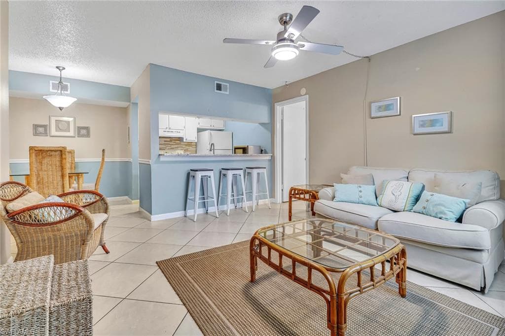 4321 27th Ct SW Bldg 18 -101, Naples, FL 34116-3