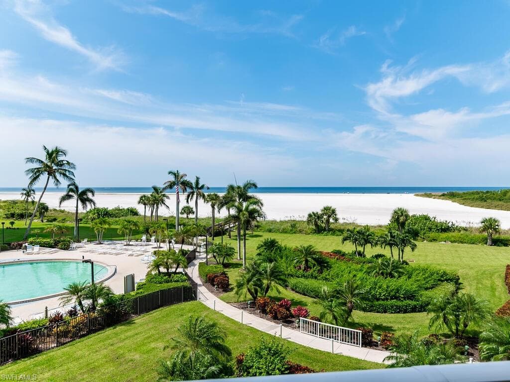 320 Seaview Ct 305, Marco Island, FL 34145-9
