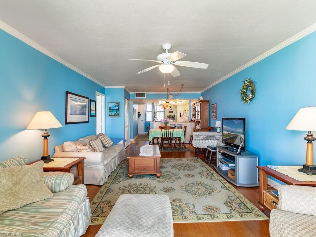 320 Seaview Ct 305, Marco Island, FL 34145-10