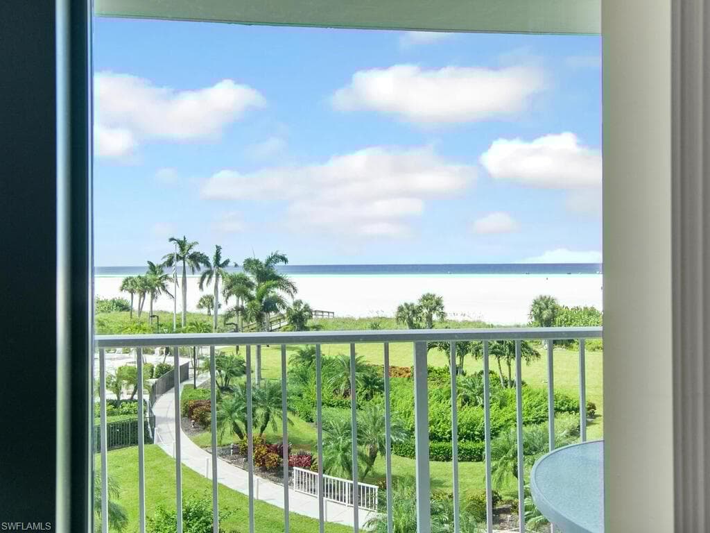 320 Seaview Ct 305, Marco Island, FL 34145-13