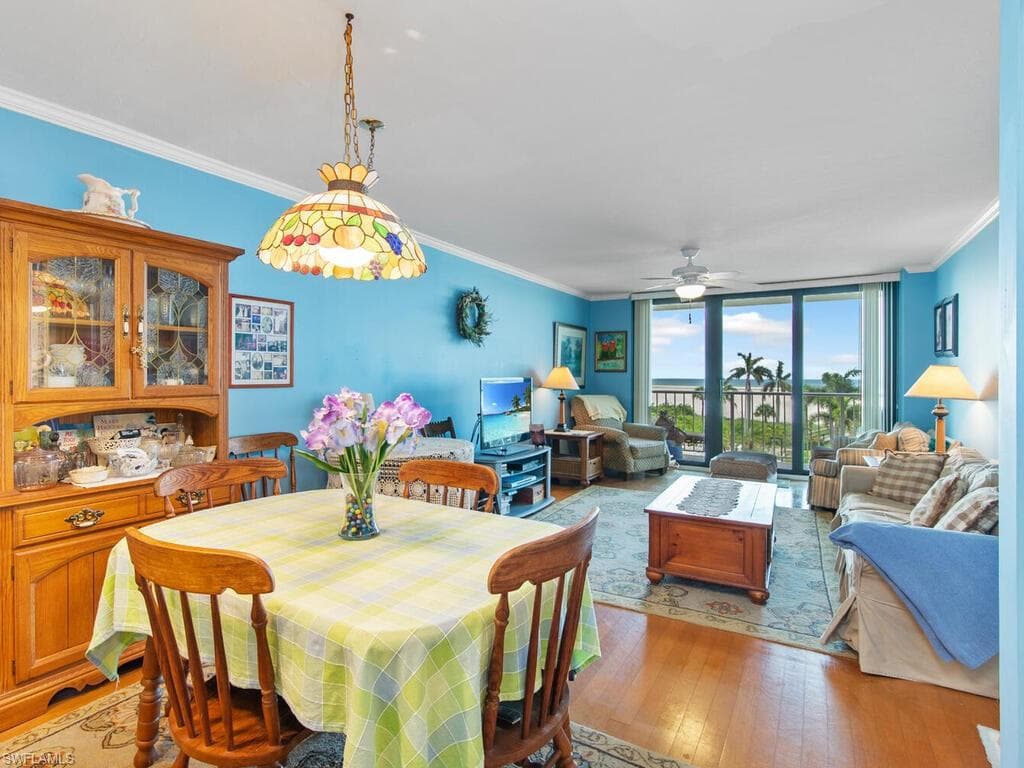320 Seaview Ct 305, Marco Island, FL 34145-6