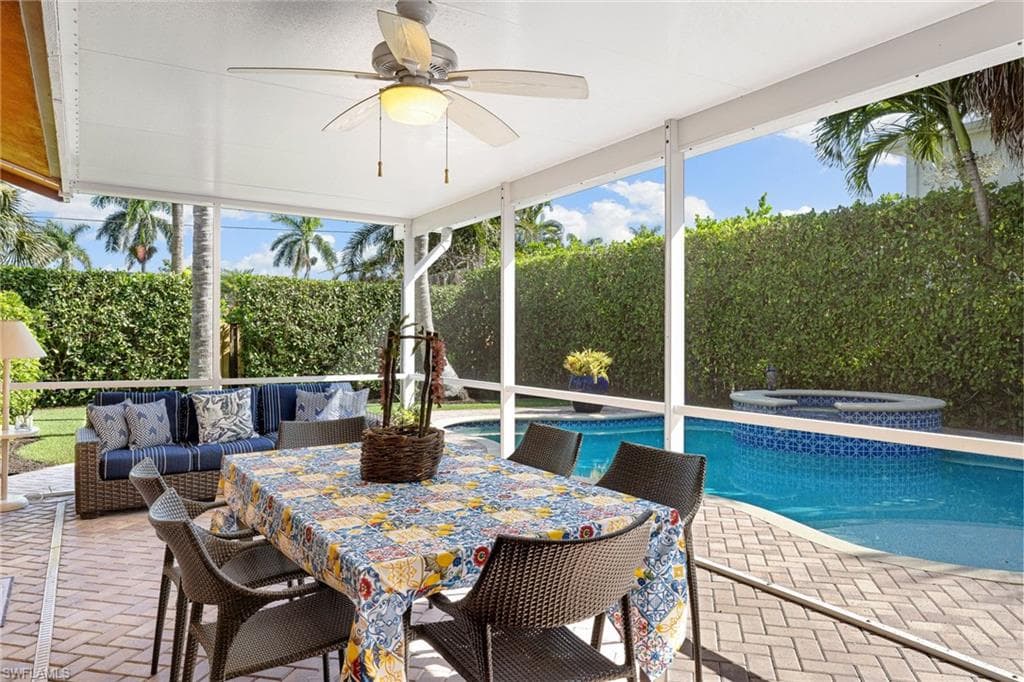 1233 12th Ave N, Naples, FL 34102-17