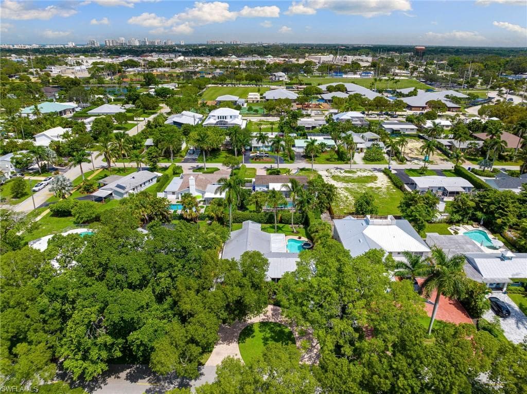 1233 12th Ave N, Naples, FL 34102-49