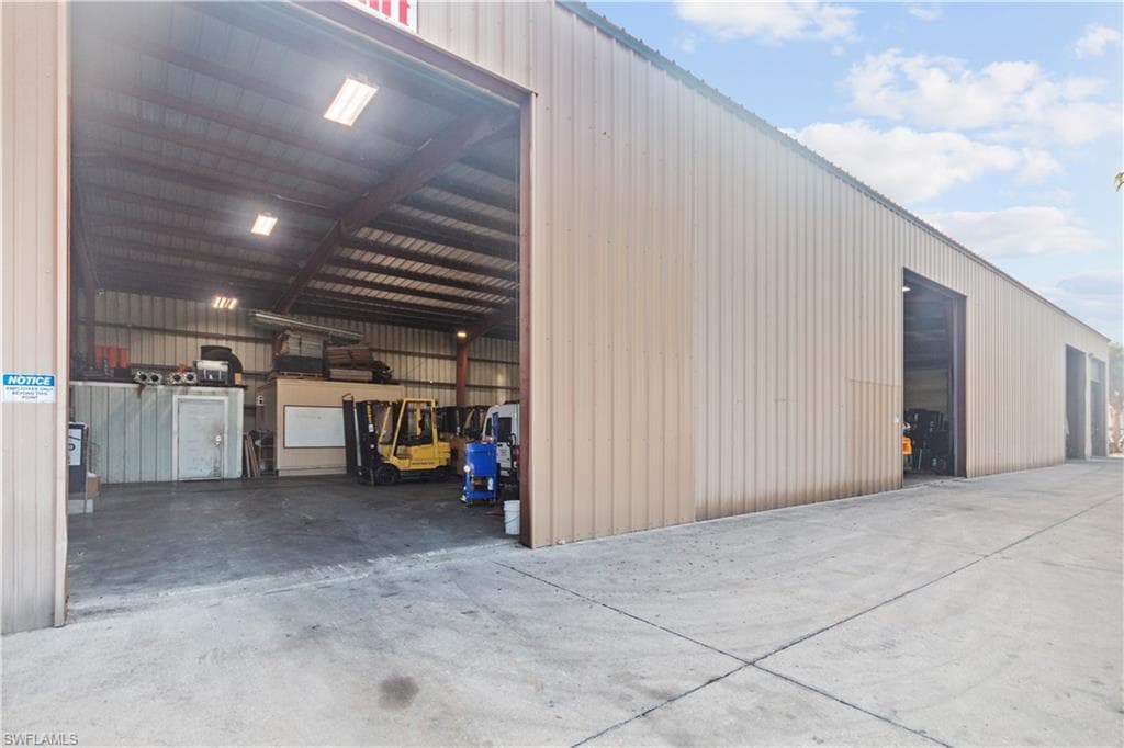 2065 Towles St, Fort Myers, FL 33916-11