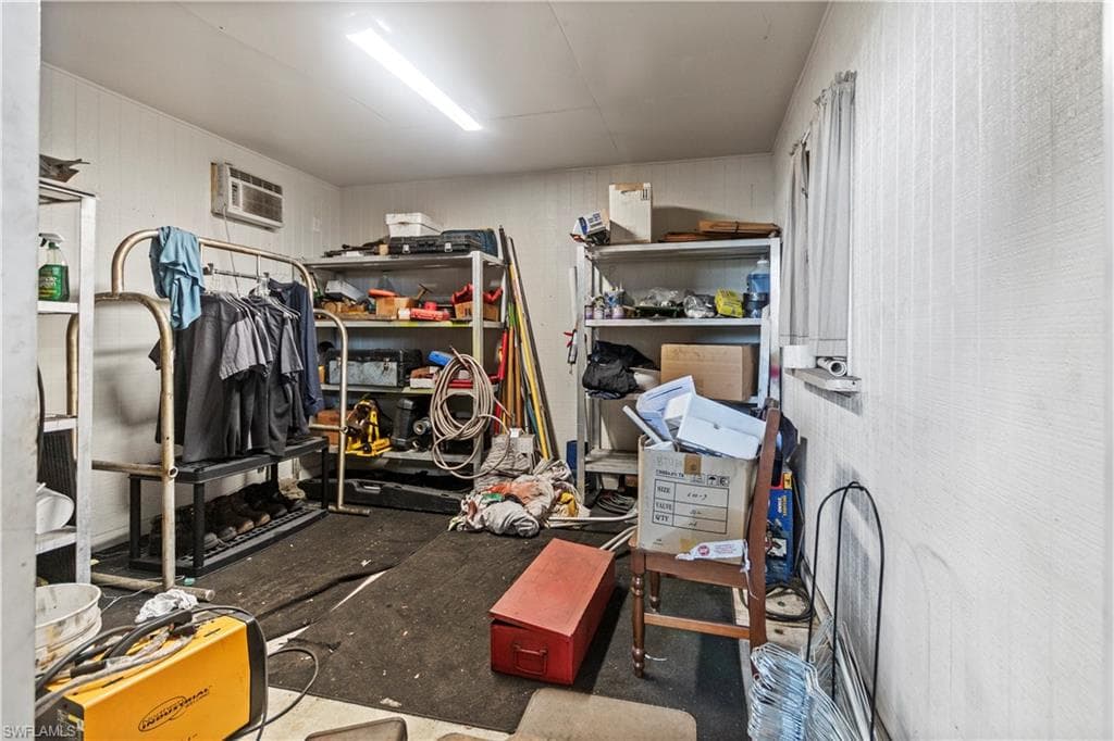 2065 Towles St, Fort Myers, FL 33916-21