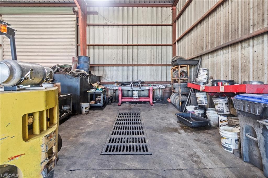 2065 Towles St, Fort Myers, FL 33916-36