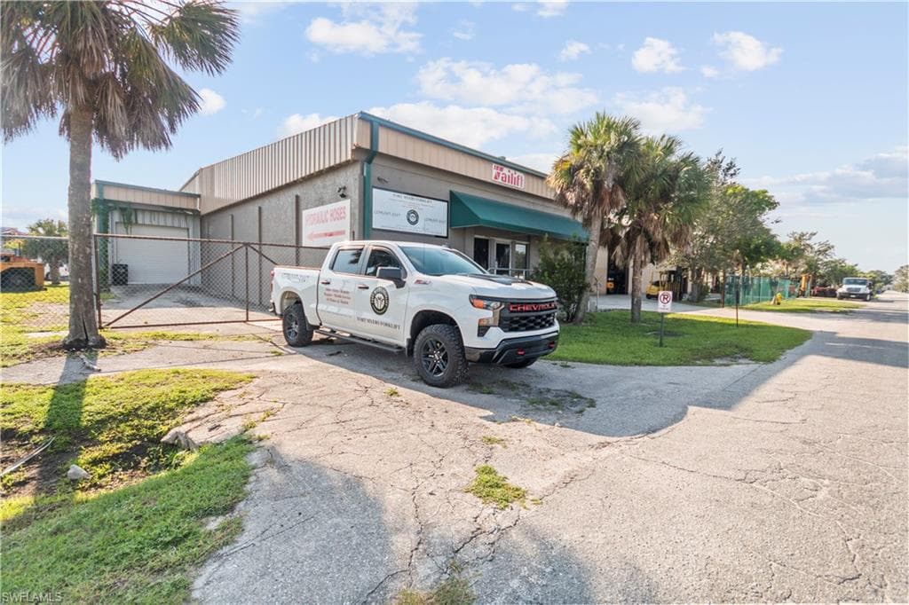 2065 Towles St, Fort Myers, FL 33916-40