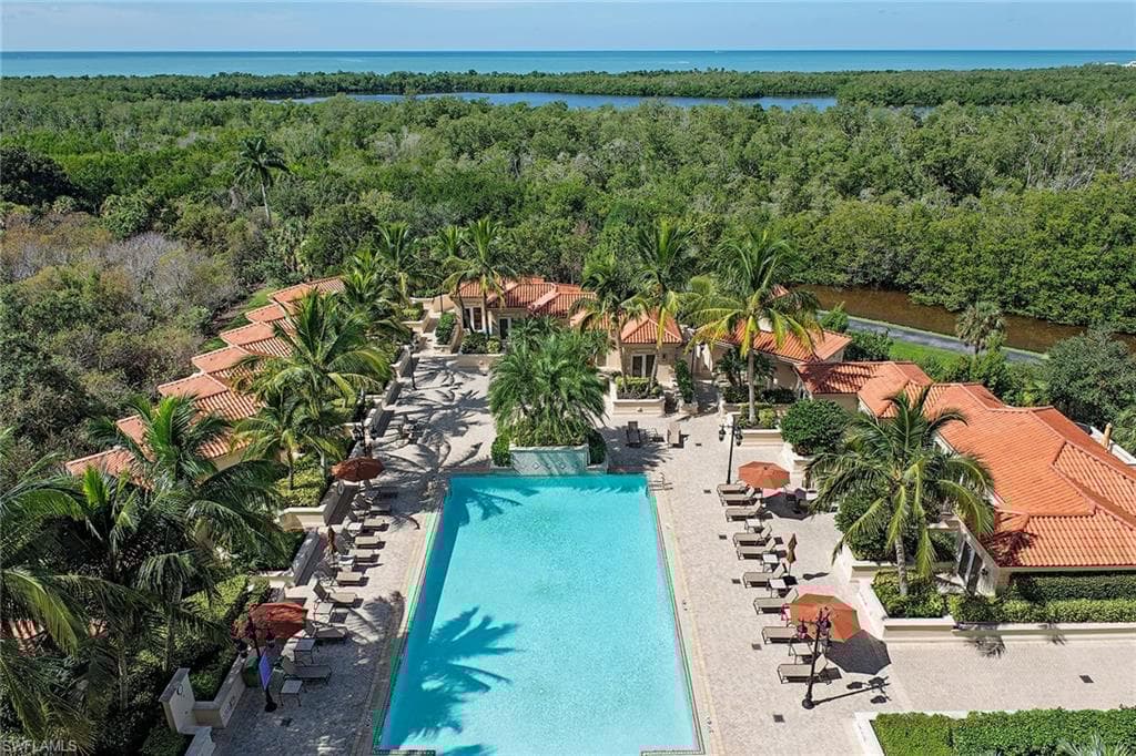 6597 Nicholas Blvd 401, Naples, FL 34108-24