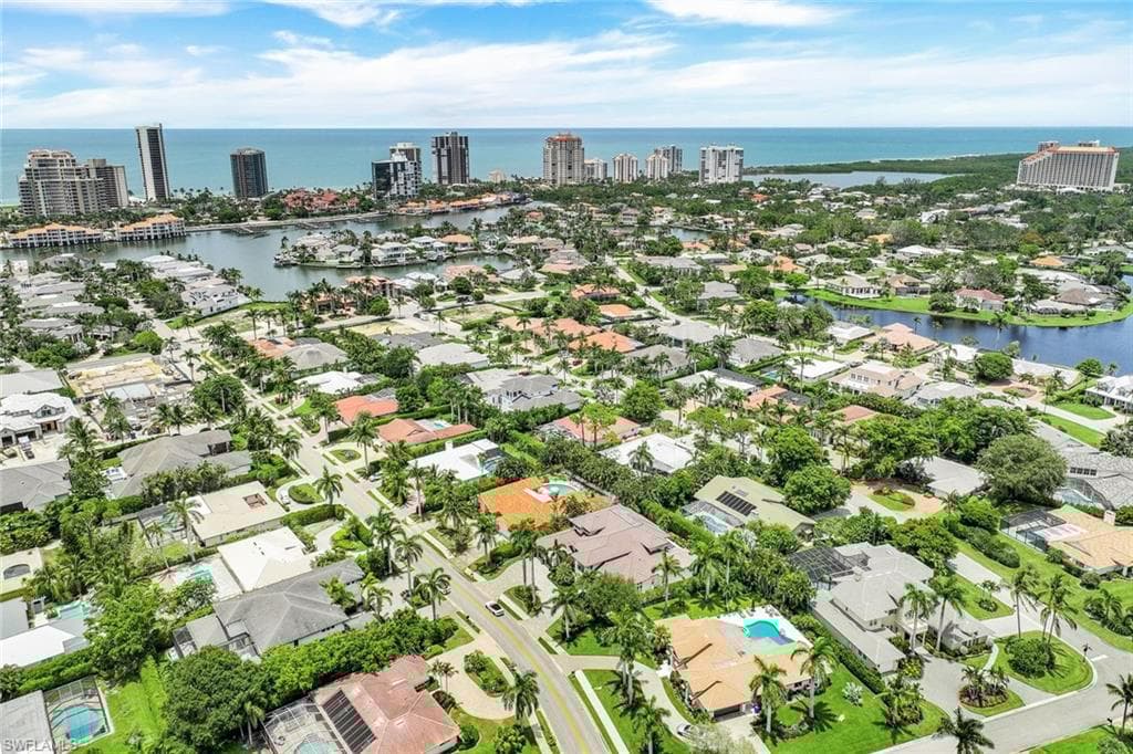 569 Neapolitan Way, Naples, FL 34103-9