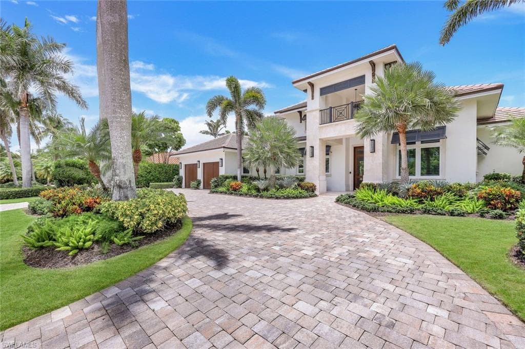 569 Neapolitan Way, Naples, FL 34103-10