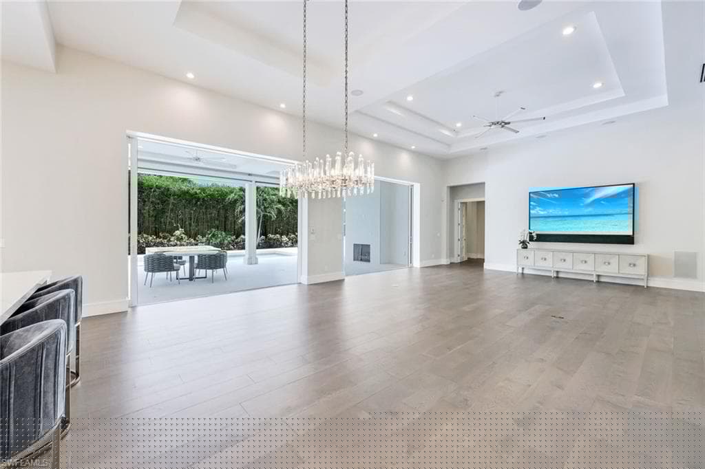 569 Neapolitan Way, Naples, FL 34103-17