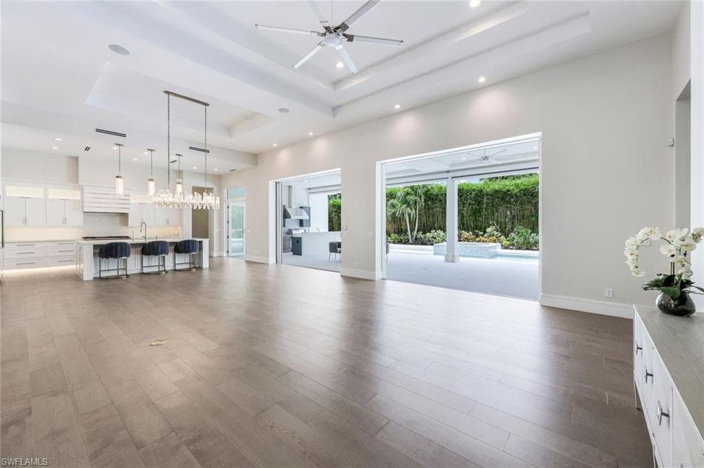569 Neapolitan Way, Naples, FL 34103-18