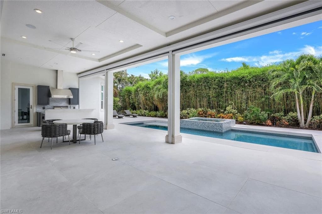 569 Neapolitan Way, Naples, FL 34103-37