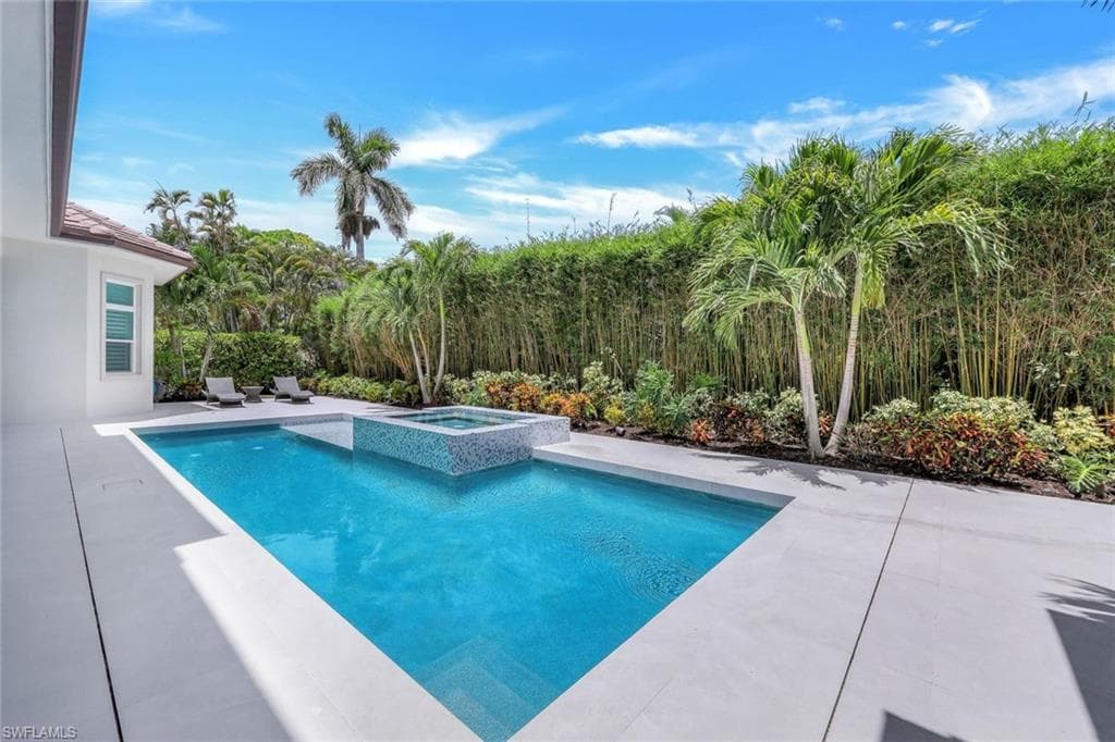 569 Neapolitan Way, Naples, FL 34103-39