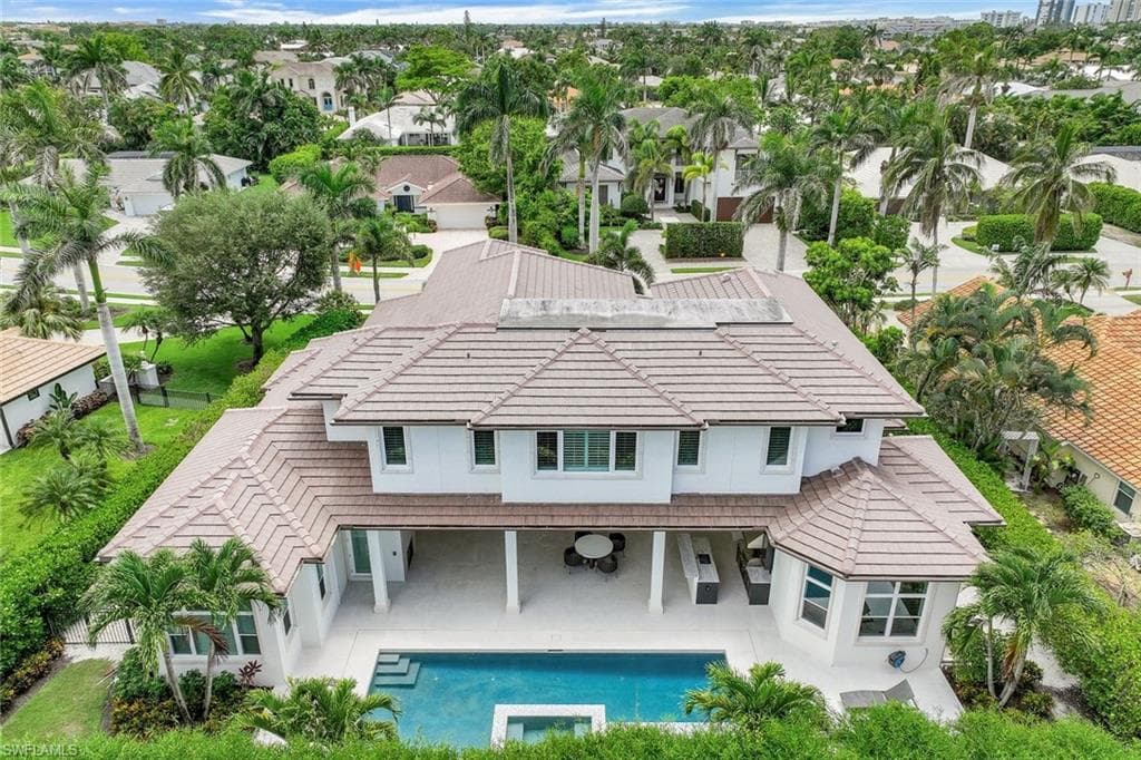 569 Neapolitan Way, Naples, FL 34103-45