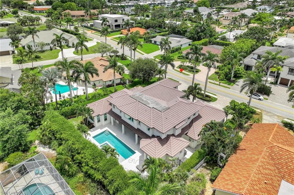 569 Neapolitan Way, Naples, FL 34103-46
