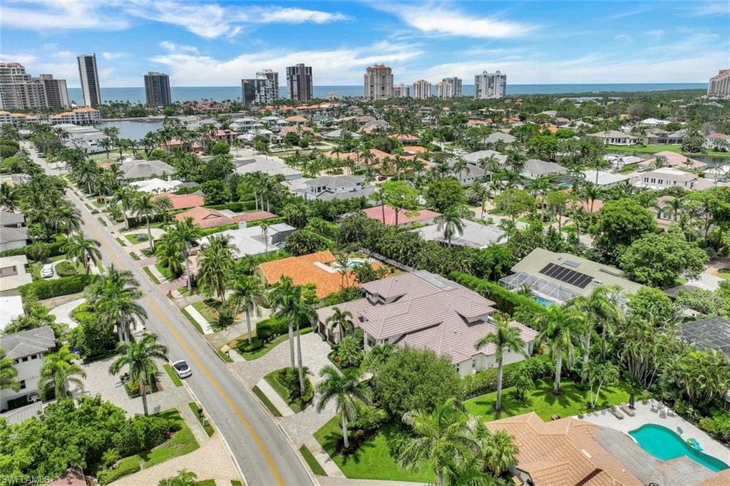 569 Neapolitan Way, Naples, FL 34103-47