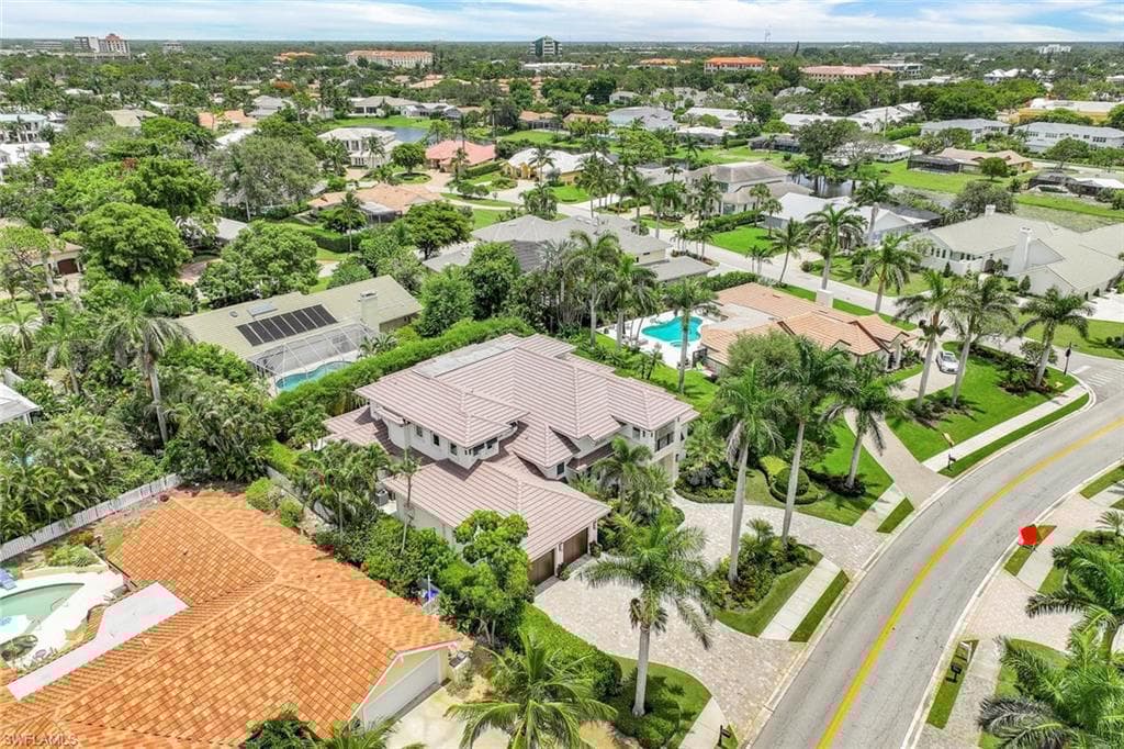 569 Neapolitan Way, Naples, FL 34103-48