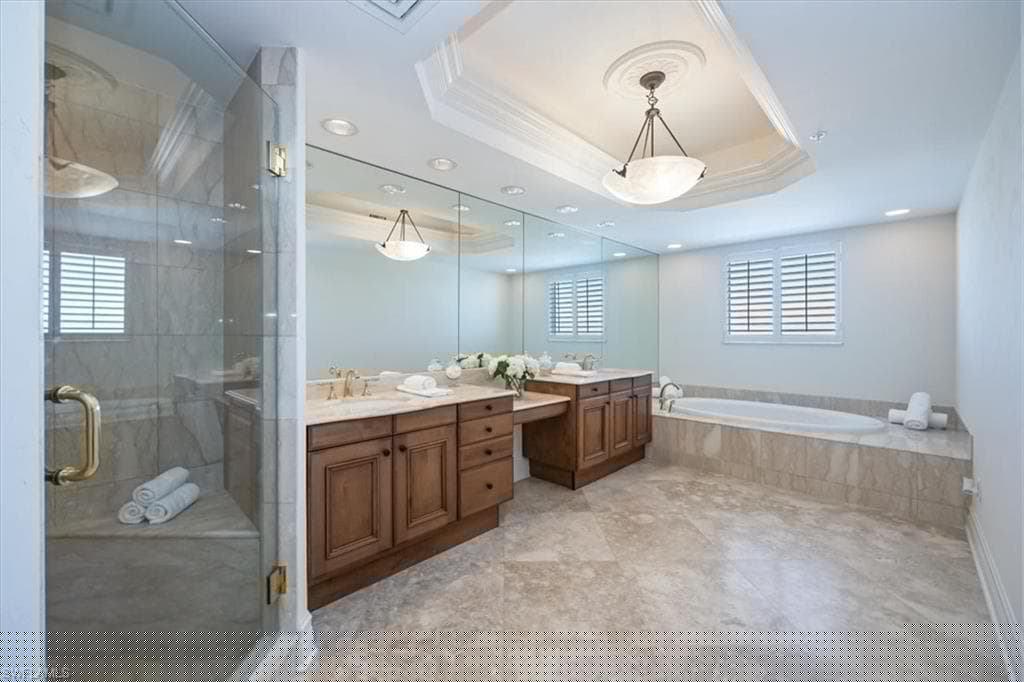 8473 Bay Colony Dr 1704, Naples, FL 34108-16