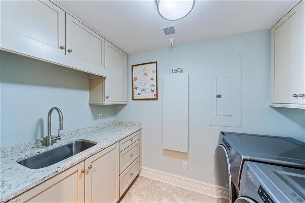 8473 Bay Colony Dr 1704, Naples, FL 34108-24