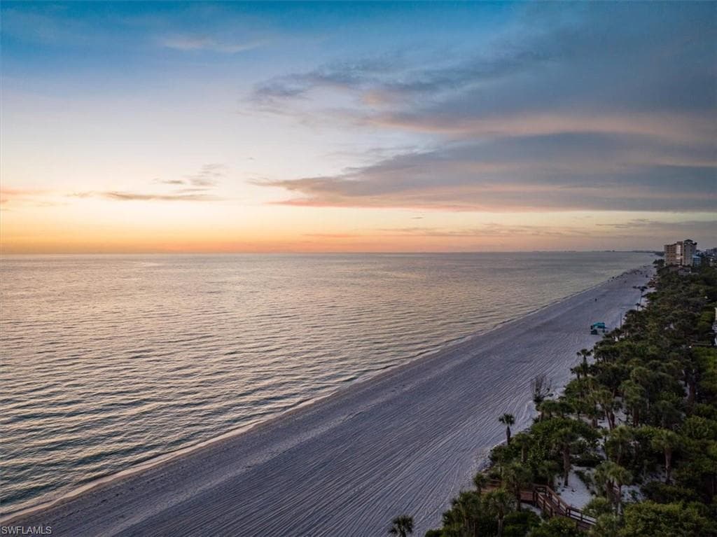 8473 Bay Colony Dr 1704, Naples, FL 34108-37