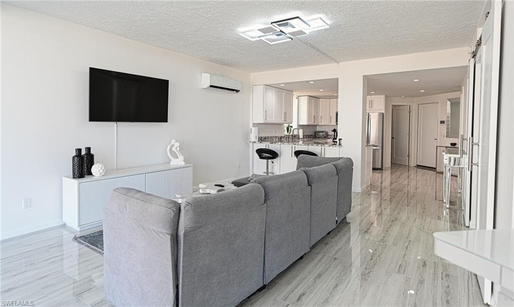101 Dominica Ln, Bonita Springs, FL 34134-8512-24