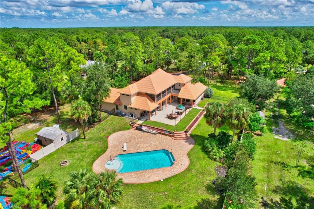 2791 2nd St NW, Naples, FL 34120-2