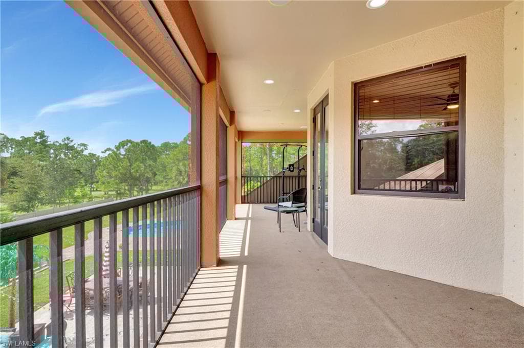 2791 2nd St NW, Naples, FL 34120-31