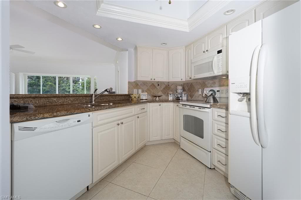 5895 Chanteclair Dr 118, Naples, FL 34108-11
