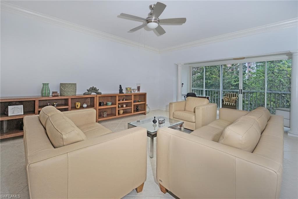 5895 Chanteclair Dr 118, Naples, FL 34108-3