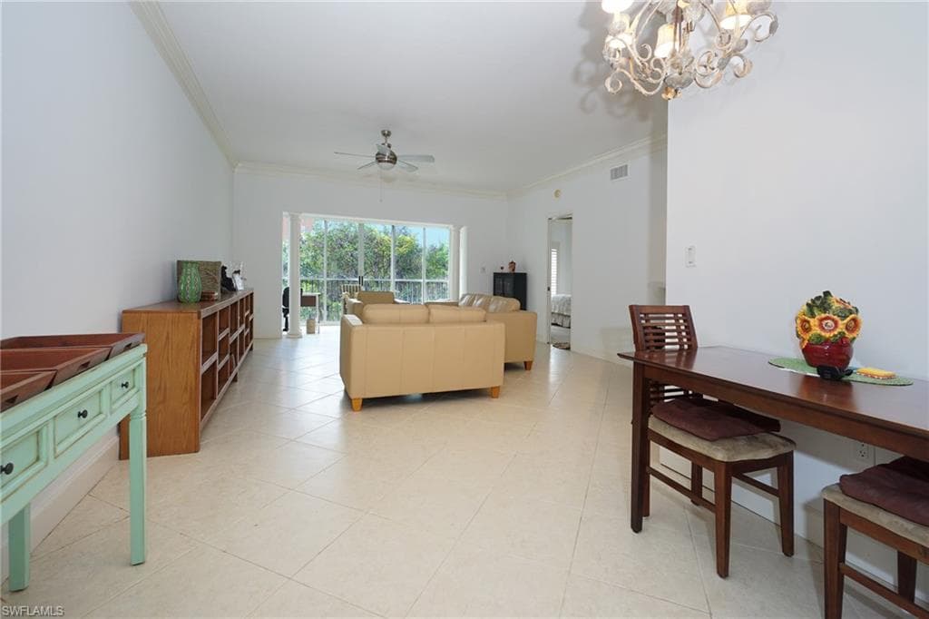 5895 Chanteclair Dr 118, Naples, FL 34108-5