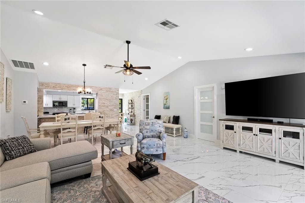 1890 Oakes Blvd, Naples, FL 34119-13