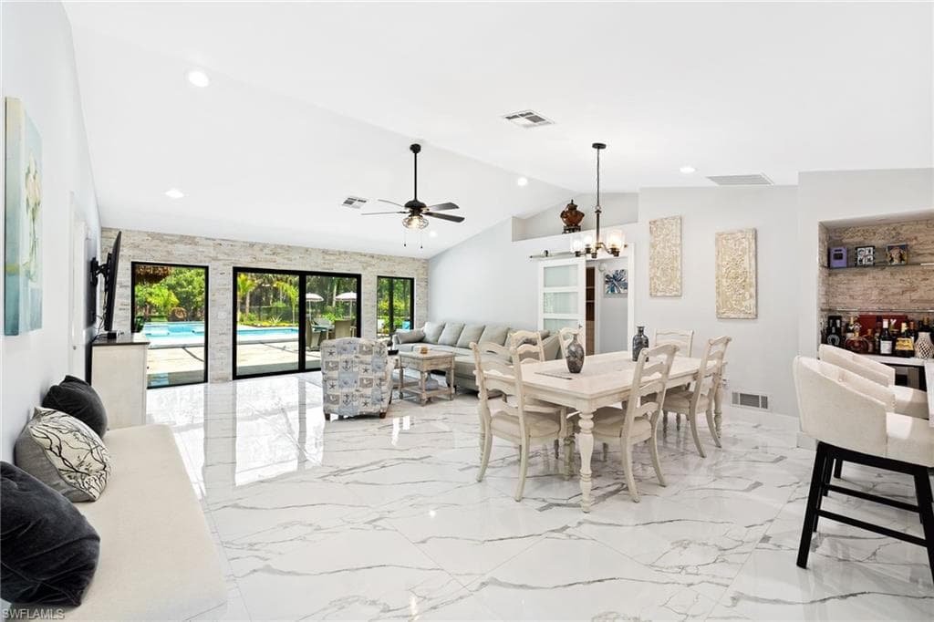 1890 Oakes Blvd, Naples, FL 34119-14