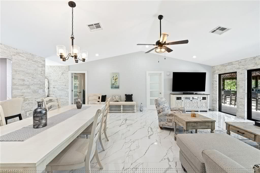 1890 Oakes Blvd, Naples, FL 34119-16