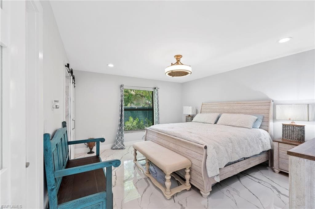 1890 Oakes Blvd, Naples, FL 34119-19