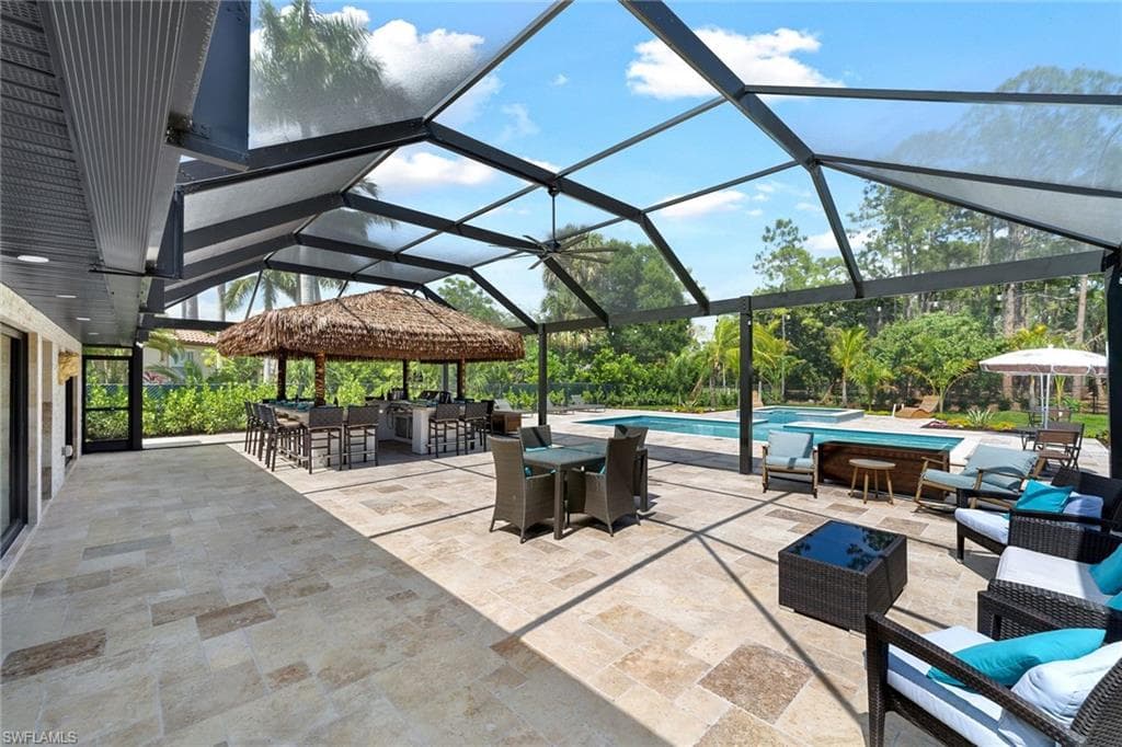 1890 Oakes Blvd, Naples, FL 34119-28