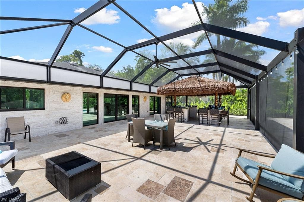 1890 Oakes Blvd, Naples, FL 34119-31