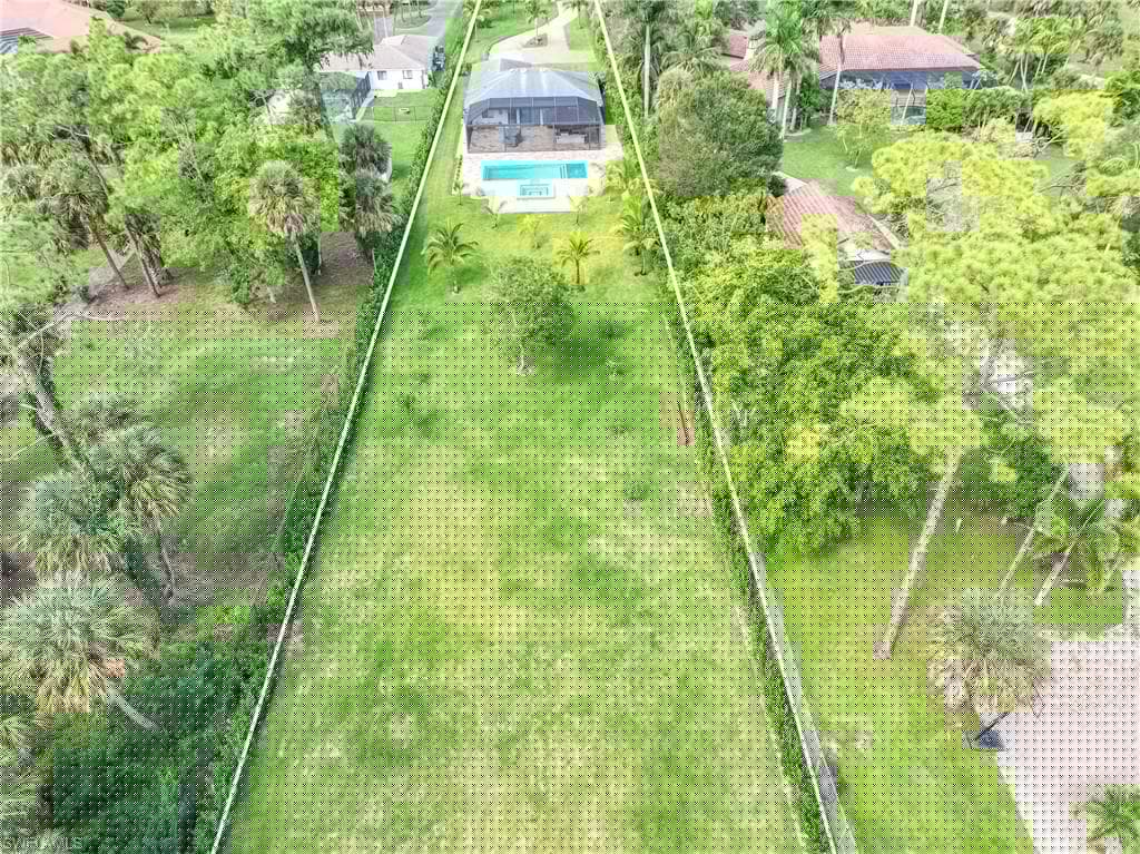 1890 Oakes Blvd, Naples, FL 34119-4