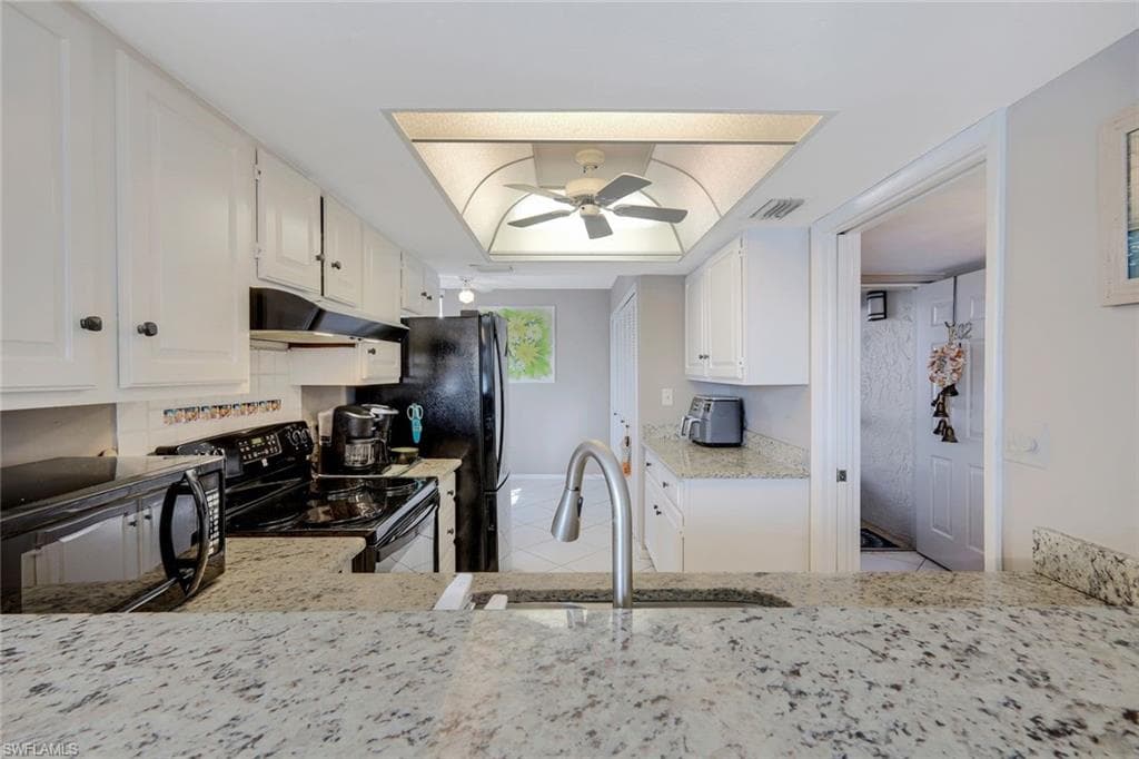 10562 Gulf Shore Dr 402, Naples, FL 34108-10