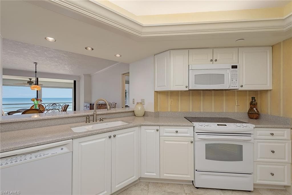 4751 Gulf Shore Blvd N 1507, Naples, FL 34103-7