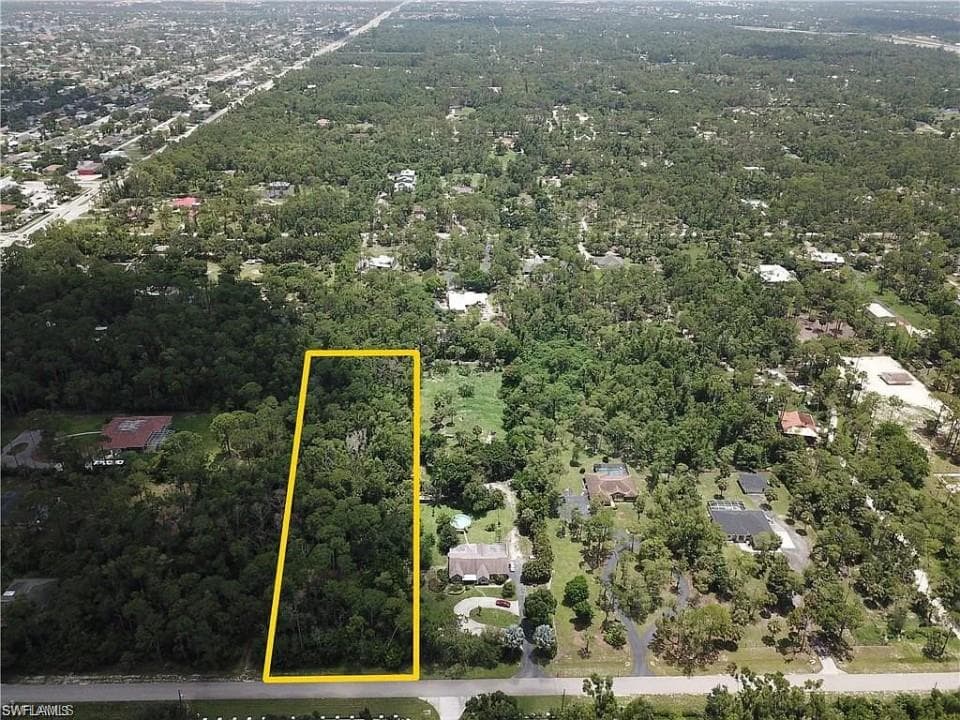 5700 Cedar Tree Ln, Naples, FL 34116-5
