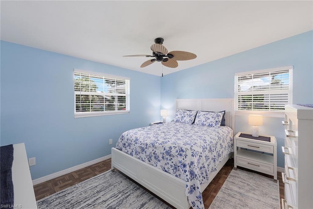 2160 Harbor Ln, Naples, FL 34104-11