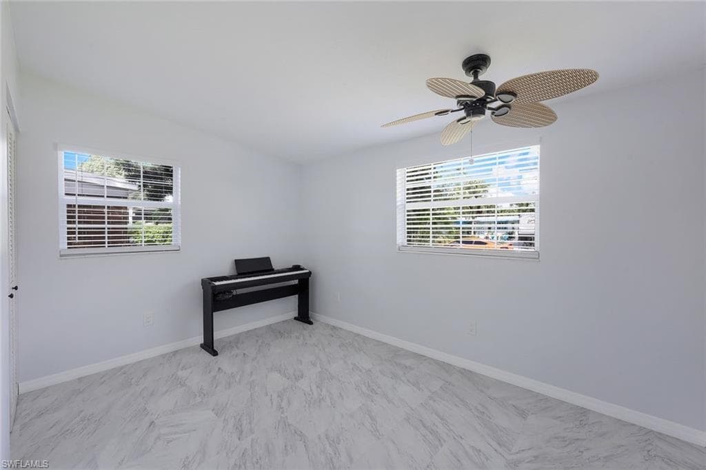 2160 Harbor Ln, Naples, FL 34104-15